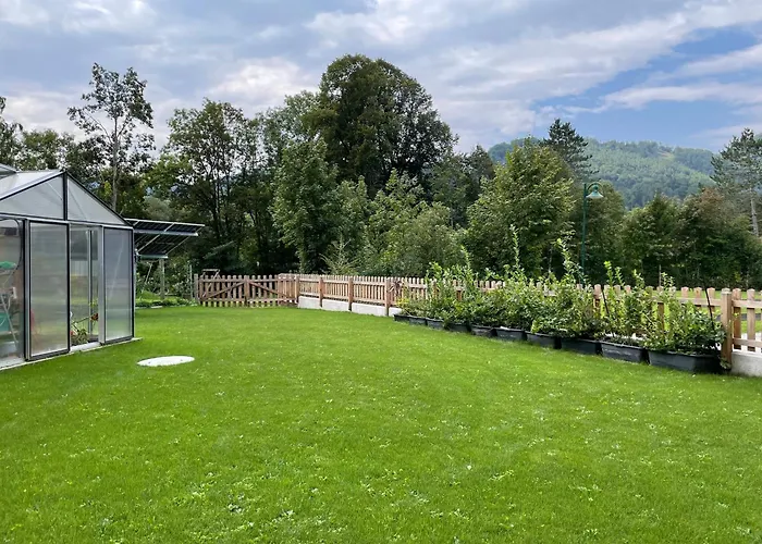 Апартаменты Wohnen Am Almufer - Strassmair Грюнау-им-Альмталь